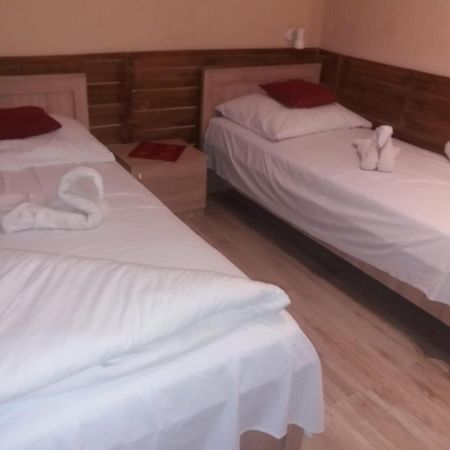 Abszolut Hotel Es Panzio Nyirbator Luaran gambar