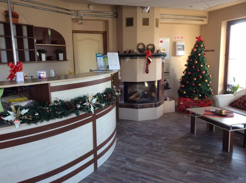 Abszolut Hotel Es Panzio Nyirbator Luaran gambar