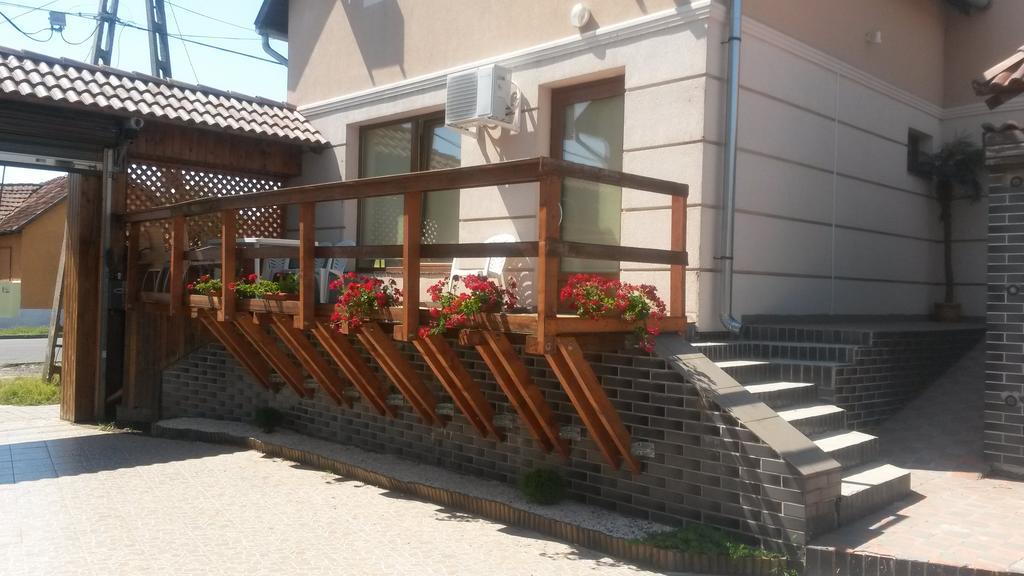 Abszolut Hotel Es Panzio Nyirbator Bilik gambar
