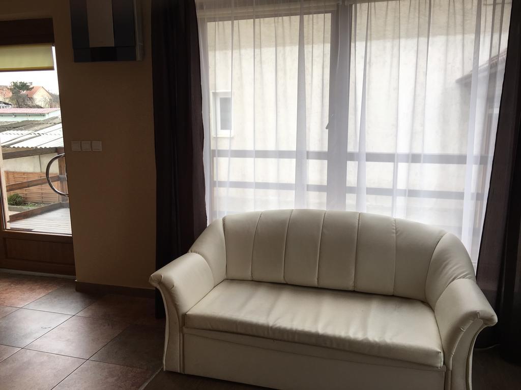 Abszolut Hotel Es Panzio Nyirbator Luaran gambar