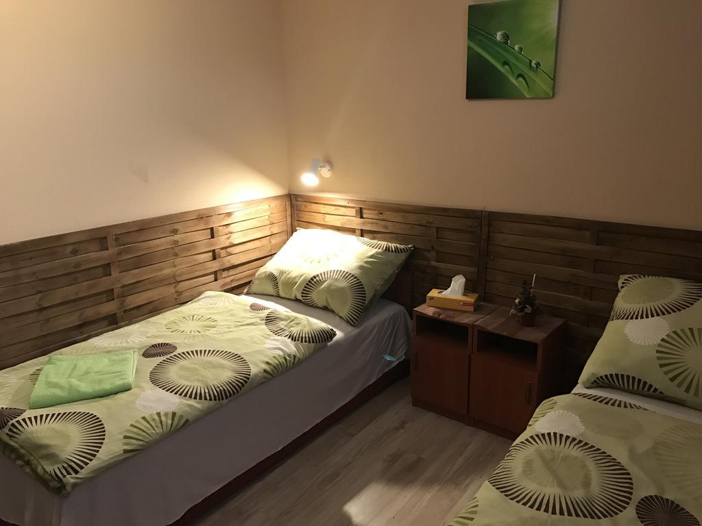 Abszolut Hotel Es Panzio Nyirbator Luaran gambar